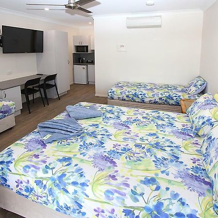 Reef Gardens Motel Proserpine Kültér fotó