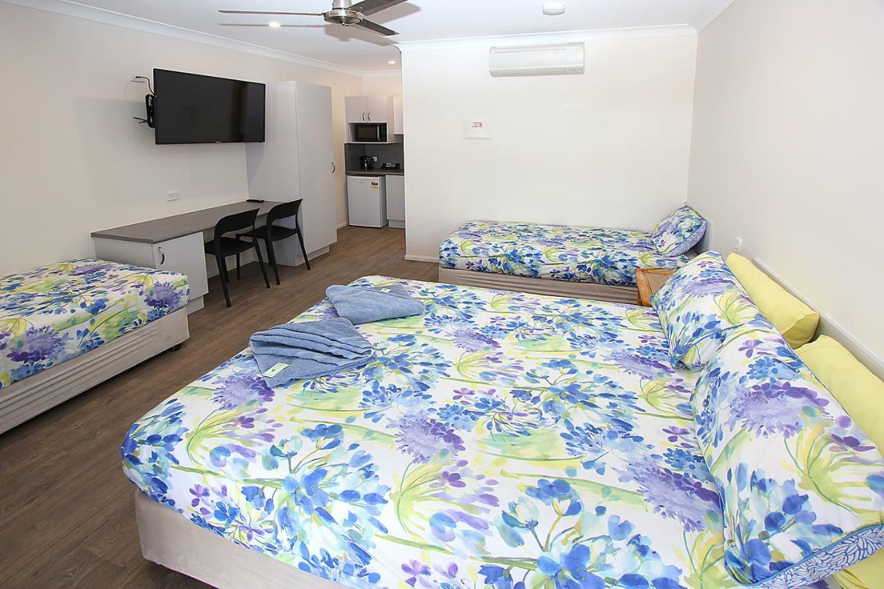 Reef Gardens Motel Proserpine Kültér fotó