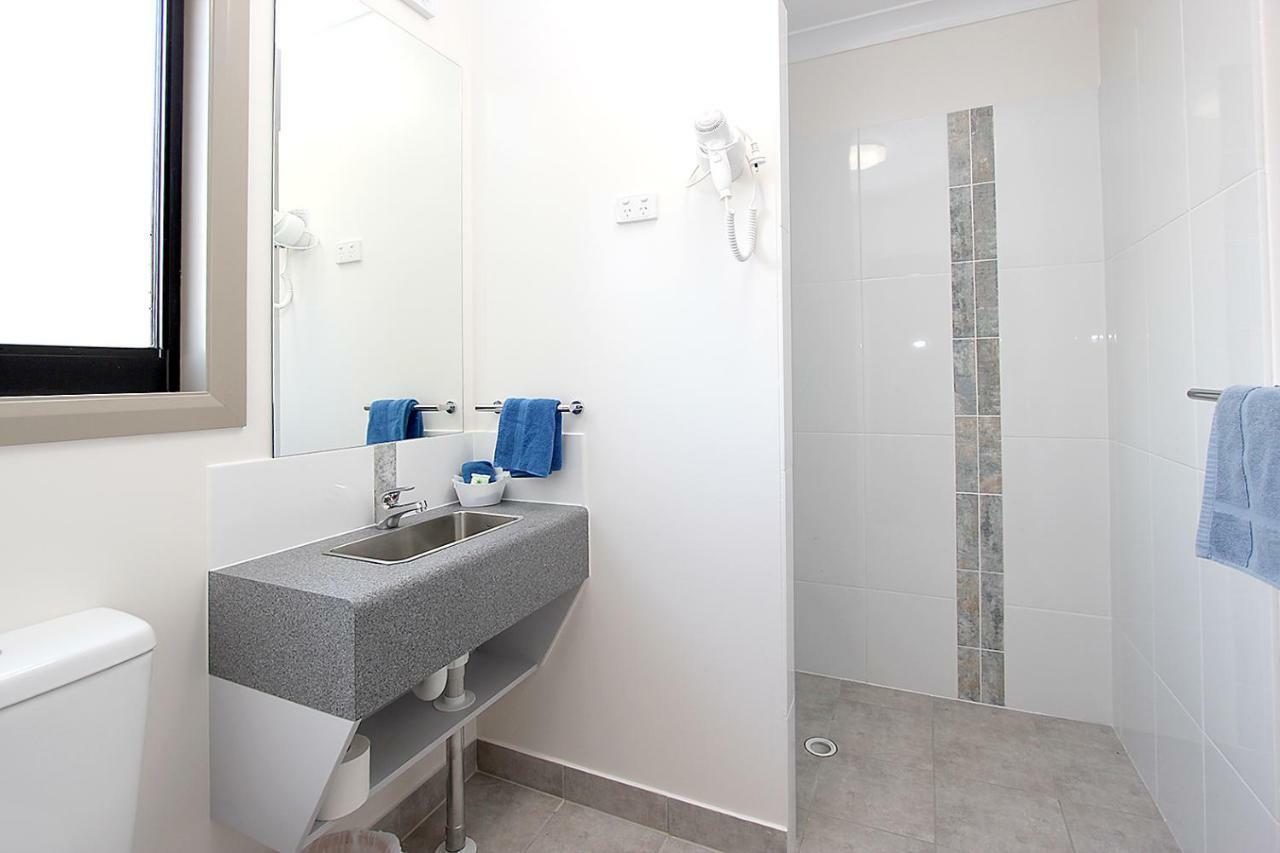 Reef Gardens Motel Proserpine Kültér fotó