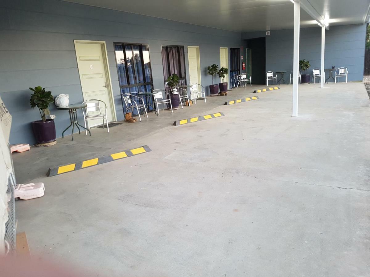 Reef Gardens Motel Proserpine Kültér fotó